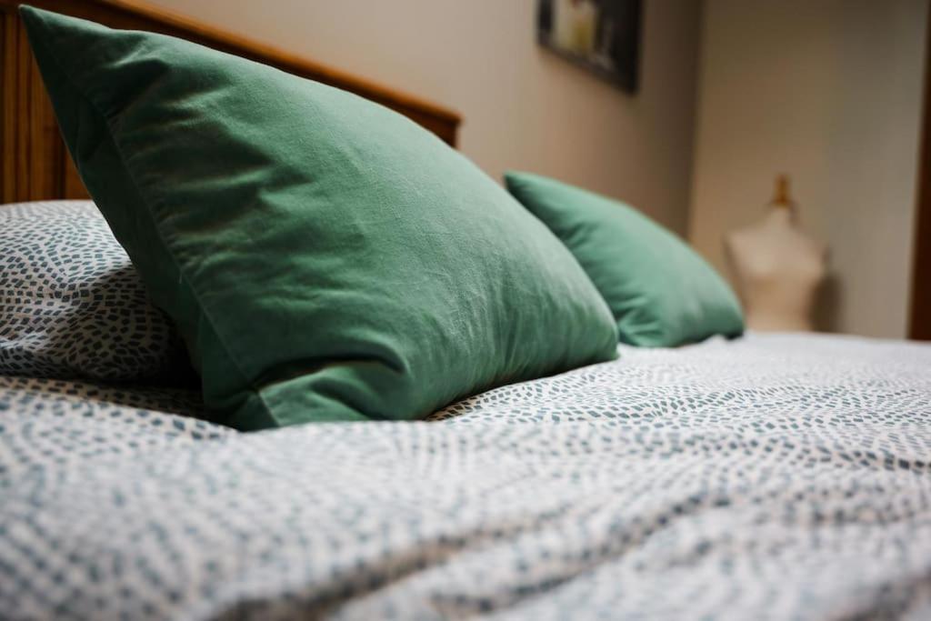 Gite La Dame Au Lit Gite A La Ferme Momignies Exteriör bild