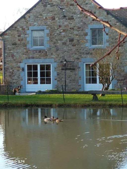 Gite La Dame Au Lit Gite A La Ferme Momignies Exteriör bild